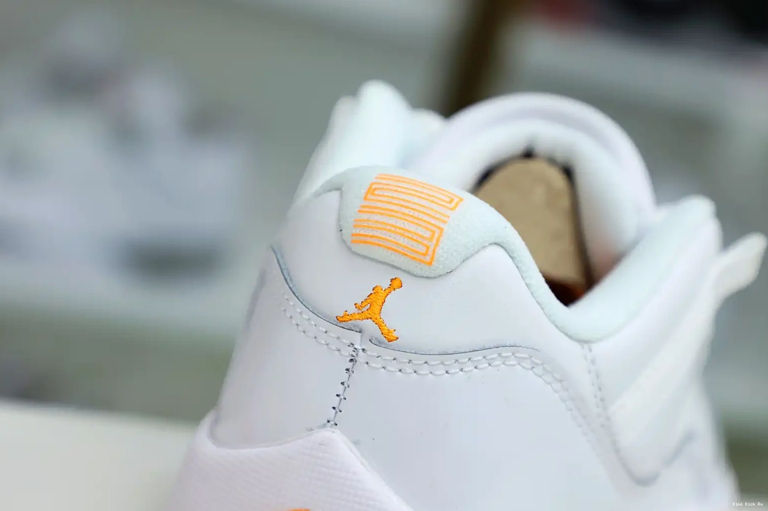 WMNS CITRUS' LOW 11 RETRO 'BRIGHT AIR Kimikick JORDAN 0712